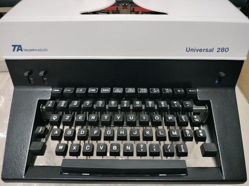 Macchina scrivere - macchina,