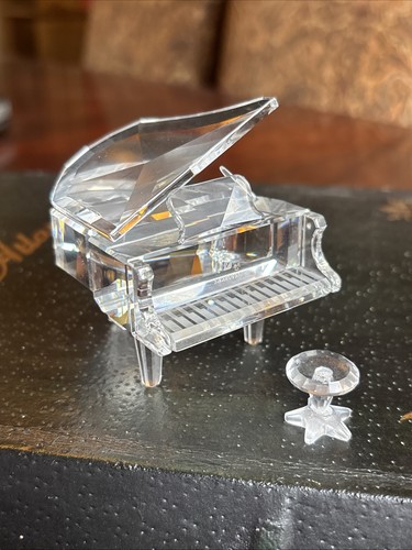 Statuina pianoforte coda in - pianoforte, a