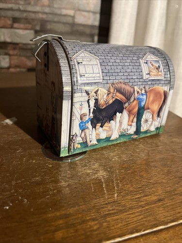 Cassetta postale cavallo banca