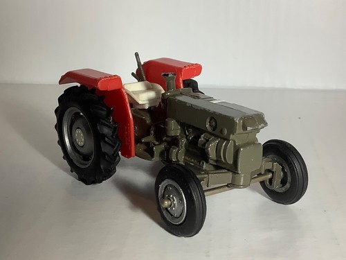 Trattore agricolo vintage