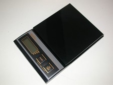 BILANCIA PORTATILE TANITA 400