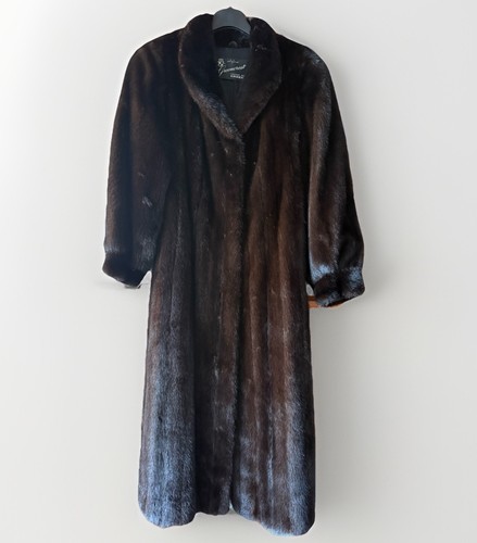 Lussuoso cappotto pelliccia