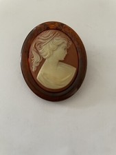 Cameo plastica vintage Spilla