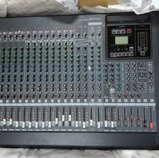 Mixer analogico YAMAHA MGP24X