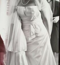 Vendo bellissimo abito da sposa Pronovias in ottime condizioni.