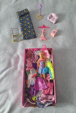 Lotto Barbie con oltre 50 abiti,accessori,mobili  Mattel e altre marche