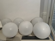 n.6 Sfere diam. 30 cm., plastica bianca con portalampada e lampada basso consumo