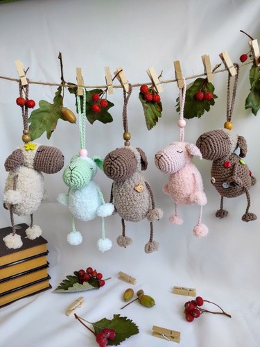 Handmade sheep amigurumi