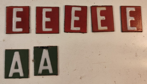 Insegna smaltata lettera e - insegna,