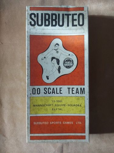 Subbuteo scale team - 00,