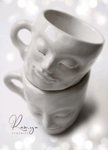 Due tazzine con - , dolce