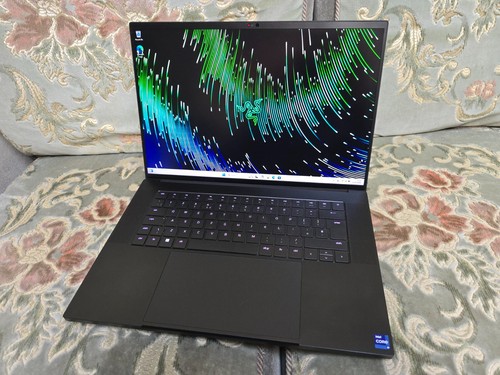 Razer blade 13950hx - 16, rtx