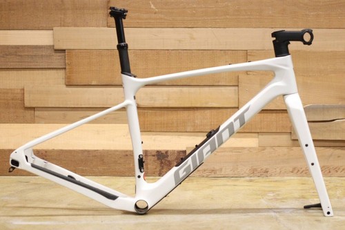 Giant revolt advanced carbon - advanced,