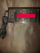 Caricabatteria pila Stilo/Ministilo/Torcia Universale Ni-MH Ni-Cd 1,2 V e 9V