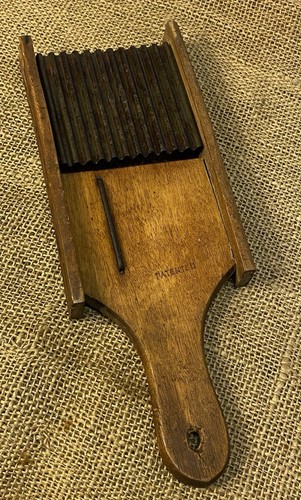 Antica affettatrice primitiva