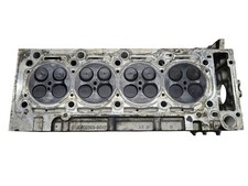 Testa cilindro motore