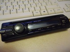 Sony CDX-GT25 solo panel