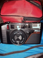 Nikon One Touch L35AF3 fotocamera punta e scatta pellicola 35 mm con cinturino vintage testata