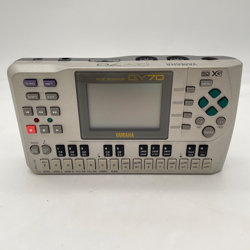 Yamaha qy70 midi - midi, music