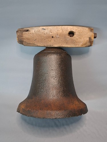 Antica campana - , ferro