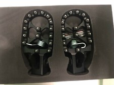 PEDANE POGGIAPIEDI ERGAL MAGGIORATE NERE GAS GAS MC 125 2021 2022