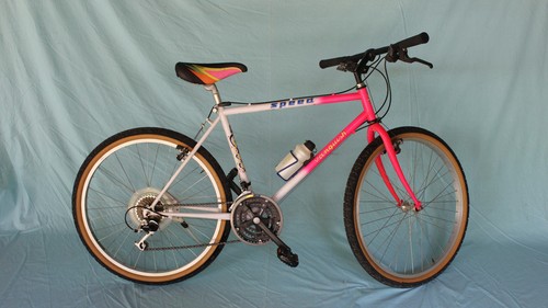 Cicloturismo anni vanquish - cicloturismo,