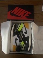 Air Jordan 1 high - Volt gold