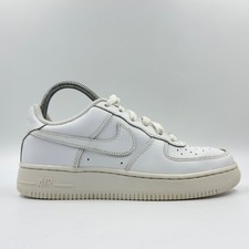 Nike Air Force 1 scarpe da ginnastica in pelle bianca per ragazzi più grandi taglia UK 4