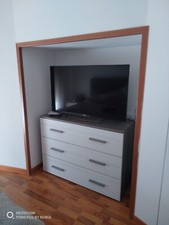 Set 2 comodini ed 1 como bicolori semi nuovi 