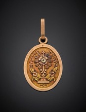 French 18k gold pendant holy