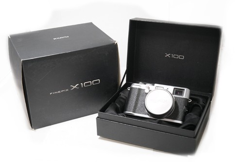 Fotocamera fujifilm x100 - fujifilm,