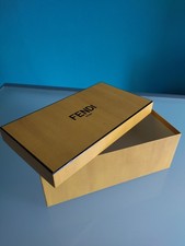 "FENDI ROMA" scatola, box originale, colore giallo, 35 x 19 x 13 cm.