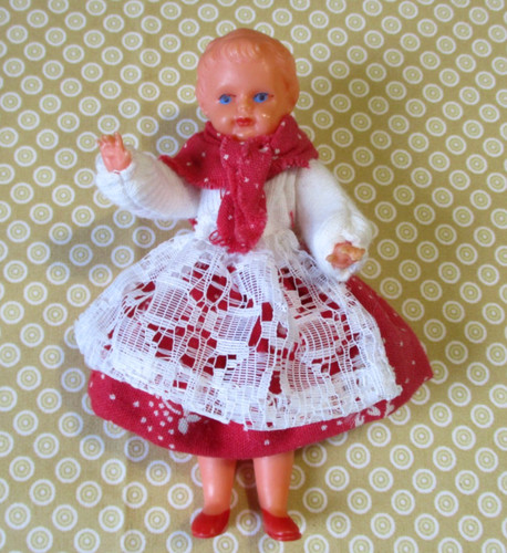Vecchia bambola donna bambina