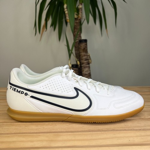 Taglia nike tiempo - -,