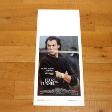FUORI DAL TUNNEL locandina