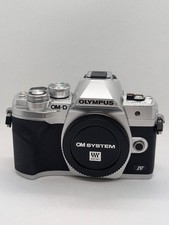 come NUOVA NEW Olympus OM-D E-M10 Mark IV Garanzia - scatti 8.000 Body Silver