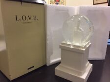 Maurizio Cattelan L.O.V.E. Snowball Boule de Neige Seletti, LOVE.