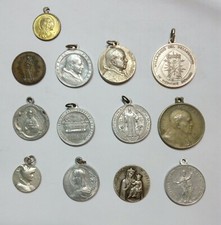 [NC] LOTTO di 13 medagliette Devozionali / Religiose (varietà) 