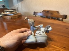 Statuina cane da bagno bambina