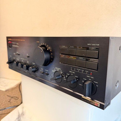 Amplificatore stereo integrato