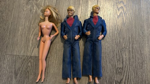 Kissing barbie superstar - kissing,