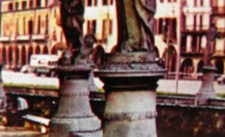 BIRRA _ INSEGNA  PUBBLICITARIA  DI  UN  BAR  CON  FURGONE FERMO NELLA  PIAZZA