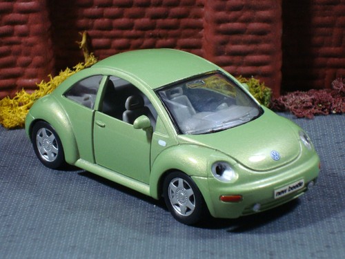 Maisto new beetle - vw, /