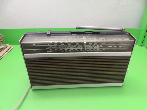 Radio vintage portatile - vintage,