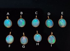 Charm opale ovale 4*6 mm