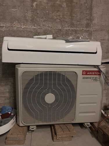 Condizionatore split ariston - +,