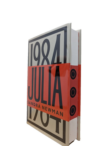 Signed julia sandra newman - signed,