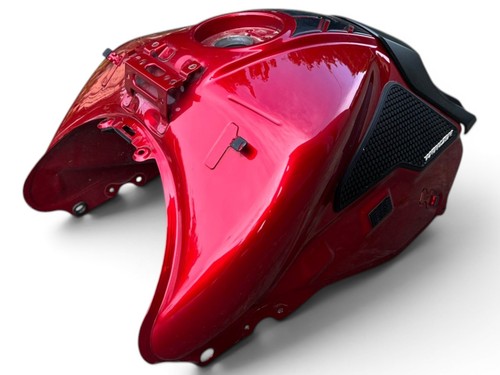 Serbatoio carburante rosso - carburante,