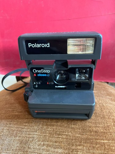 Polaroid onestep closeup 600 - polaroid,
