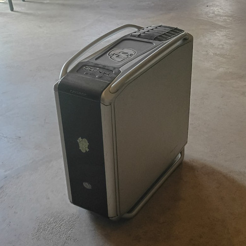 Cooler master cosmos - master,